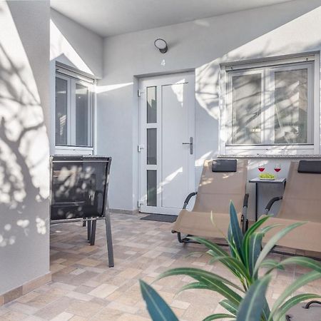 Evita Fazana Premium Studio Apartments エクステリア 写真