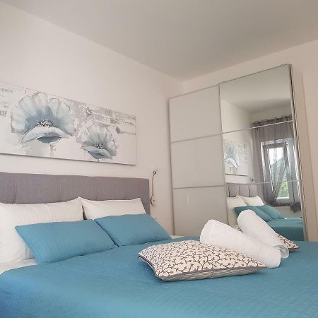 Evita Fazana Premium Studio Apartments エクステリア 写真