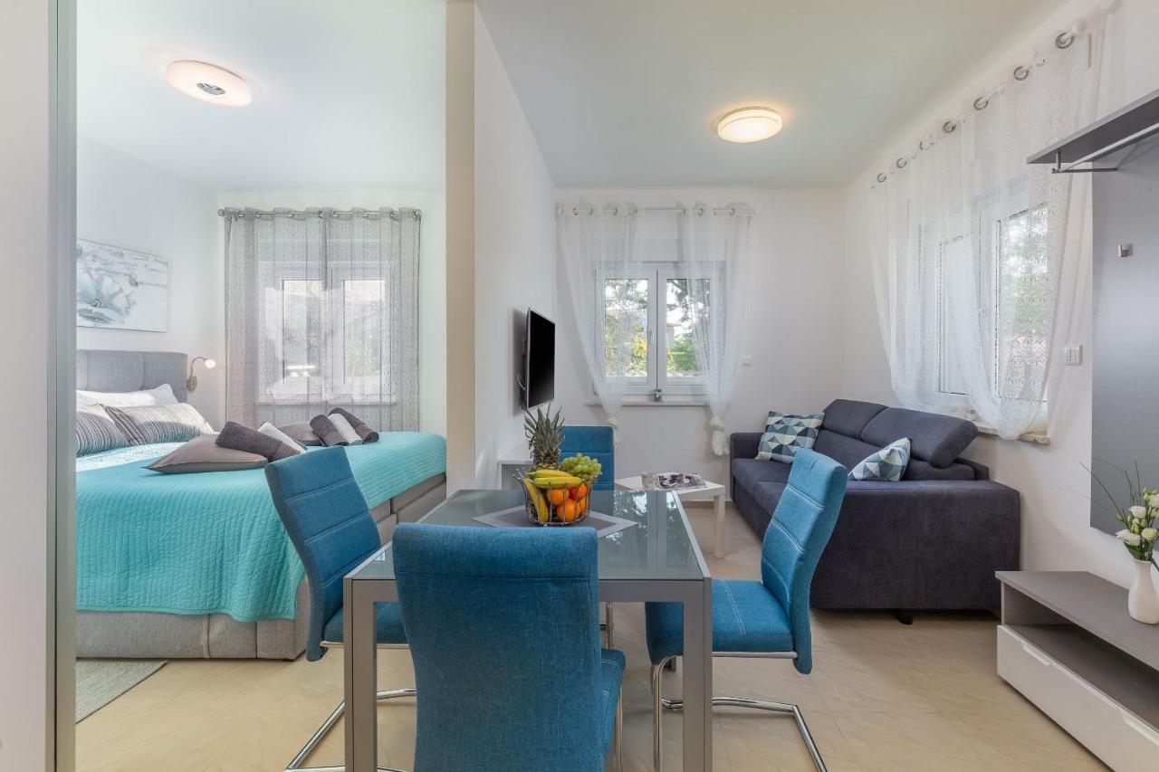 Evita Fazana Premium Studio Apartments エクステリア 写真