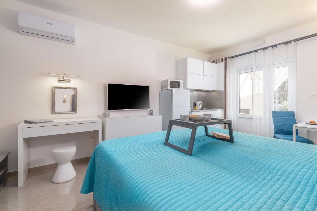 Evita Fazana Premium Studio Apartments エクステリア 写真