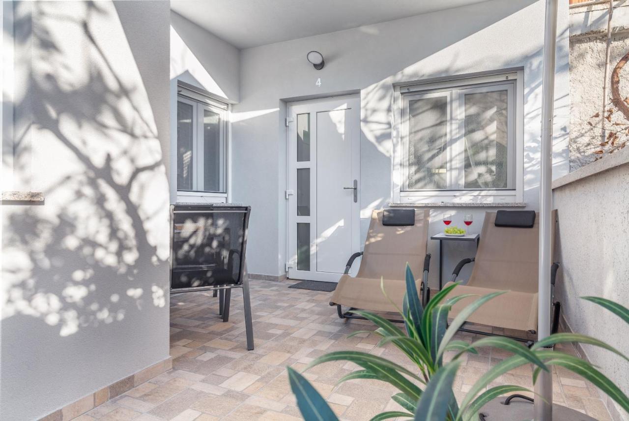 Evita Fazana Premium Studio Apartments エクステリア 写真