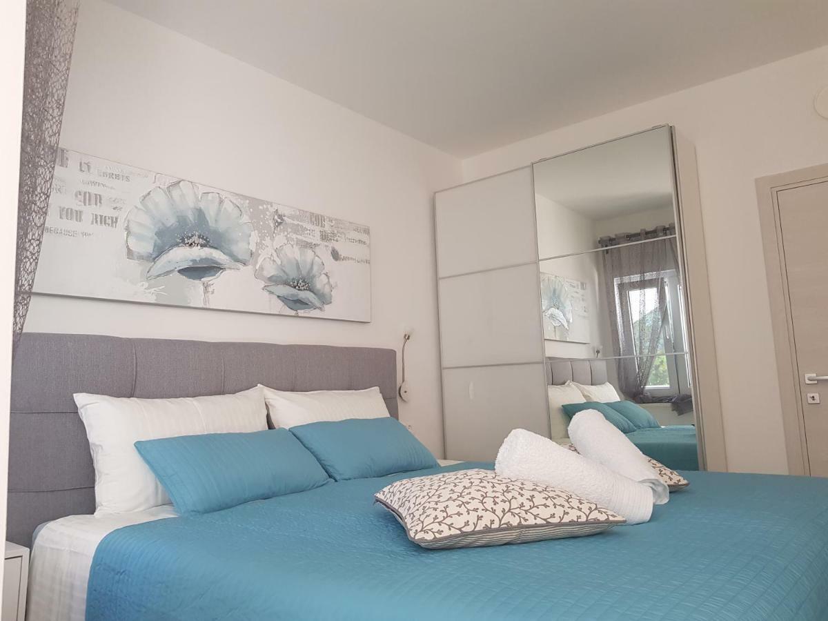 Evita Fazana Premium Studio Apartments エクステリア 写真