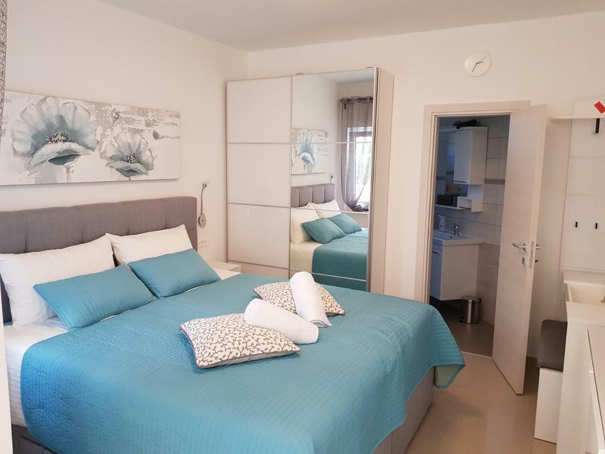Evita Fazana Premium Studio Apartments エクステリア 写真