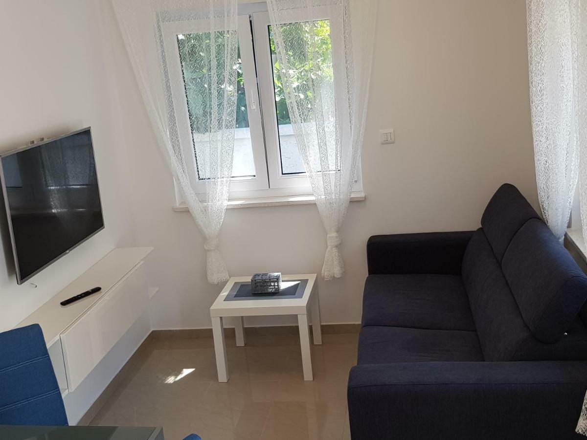 Evita Fazana Premium Studio Apartments エクステリア 写真