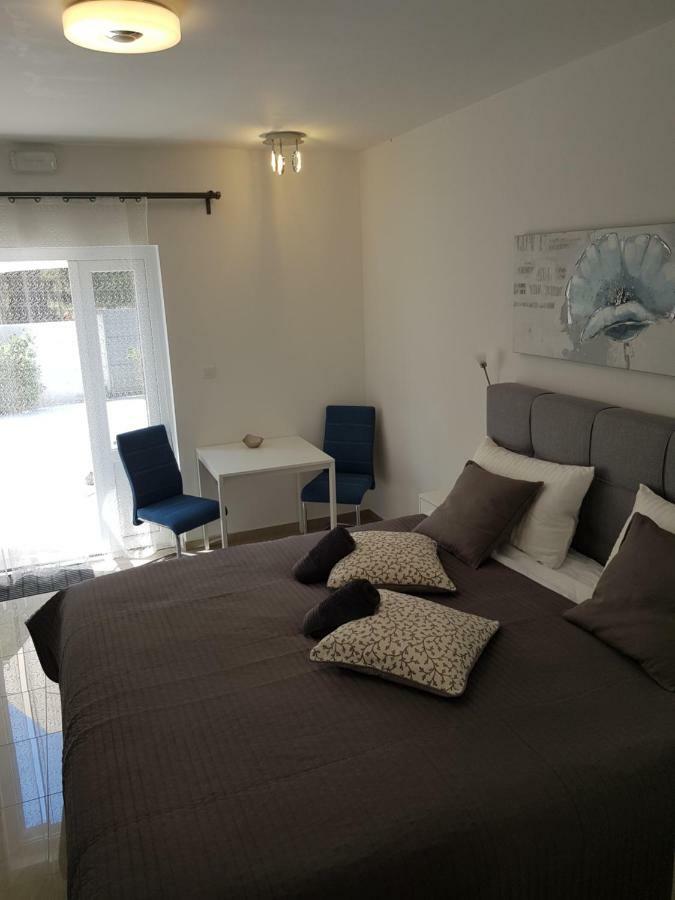 Evita Fazana Premium Studio Apartments エクステリア 写真