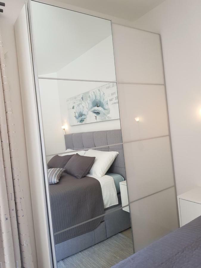 Evita Fazana Premium Studio Apartments エクステリア 写真