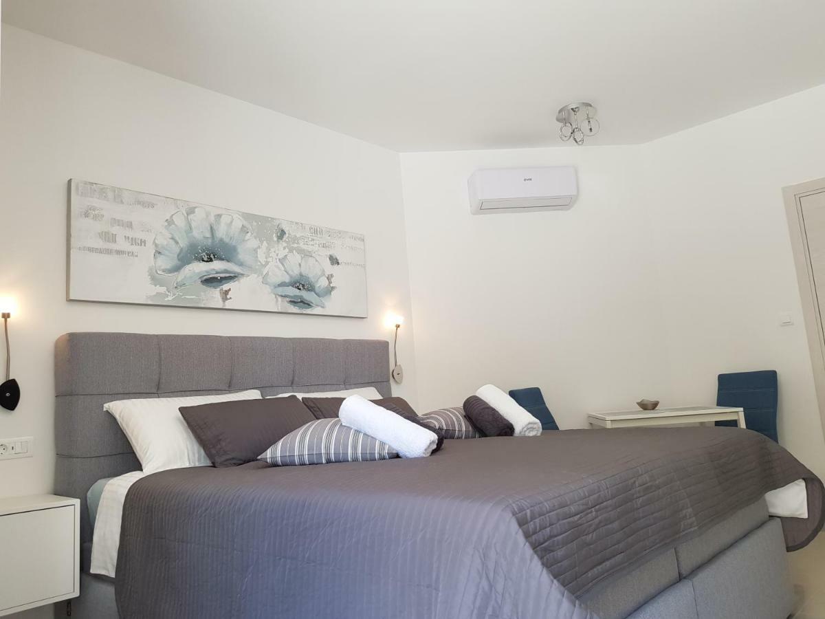 Evita Fazana Premium Studio Apartments エクステリア 写真