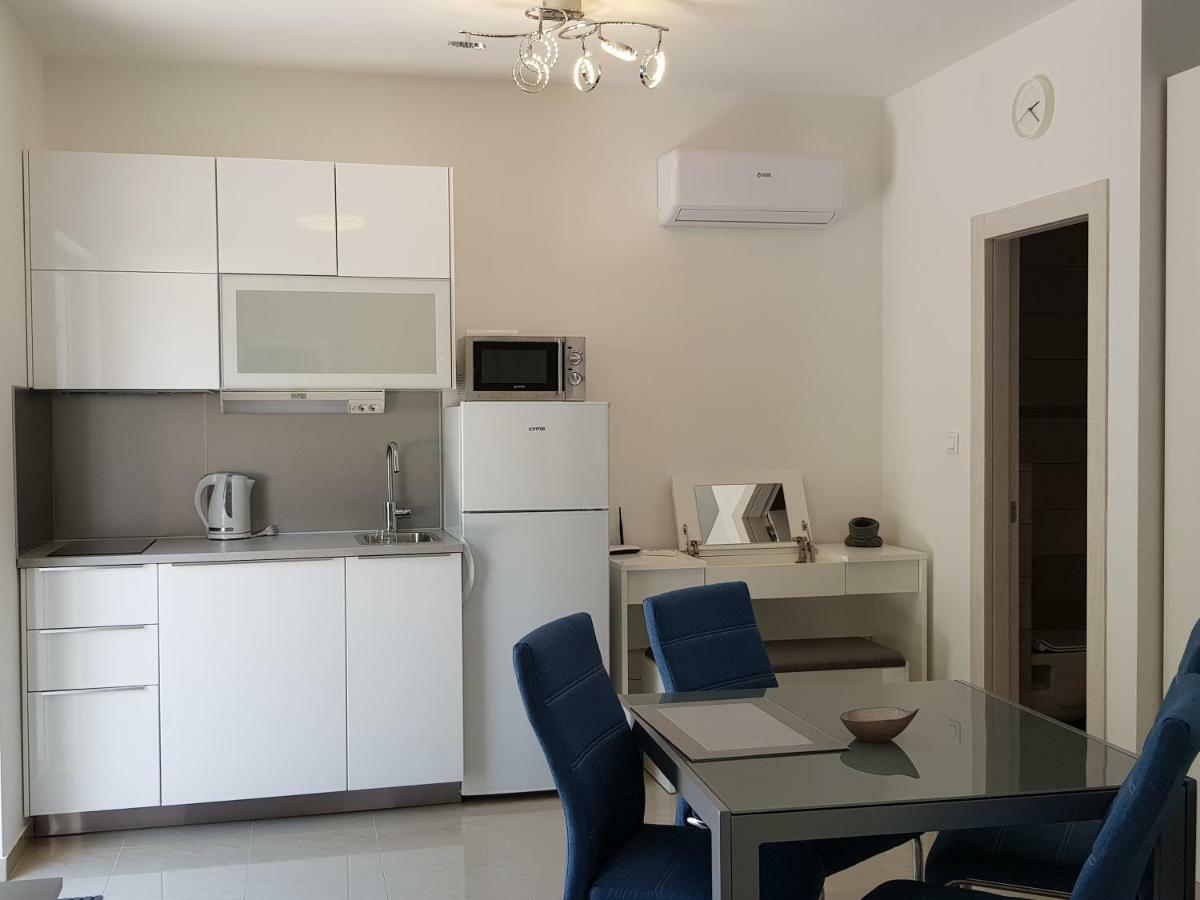 Evita Fazana Premium Studio Apartments エクステリア 写真